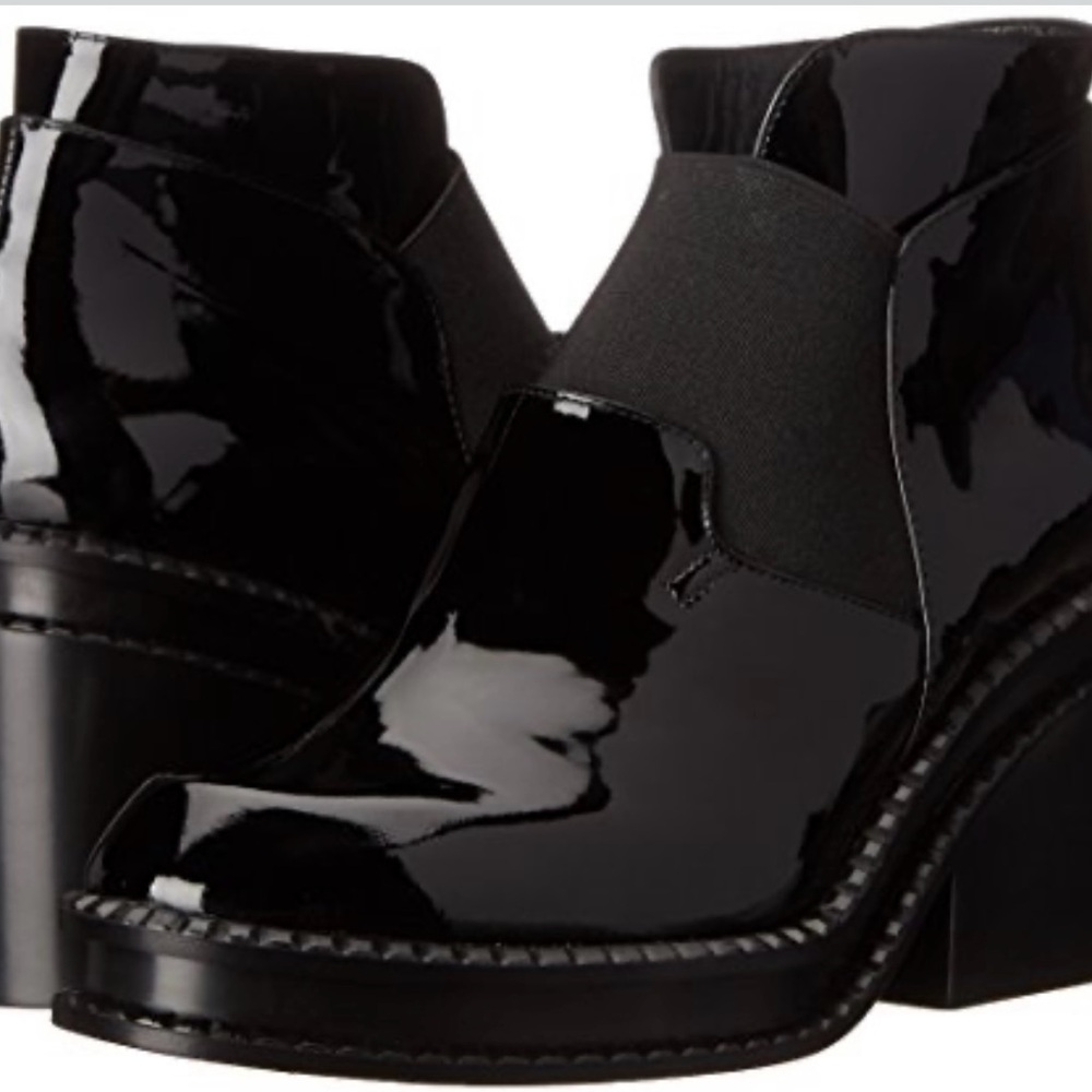 Robert Clergerie Paris Black Patent Leather Ankle Boots in Size 38